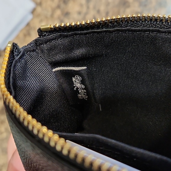 COACH Wristlet - Picture 4 of 4